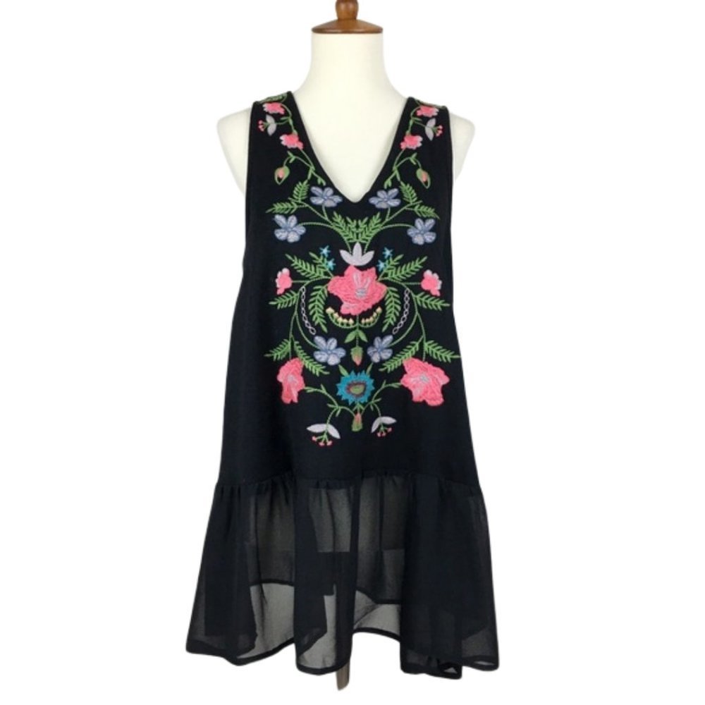 Umgee Embroidered Sleeveless Top Size‎ Small